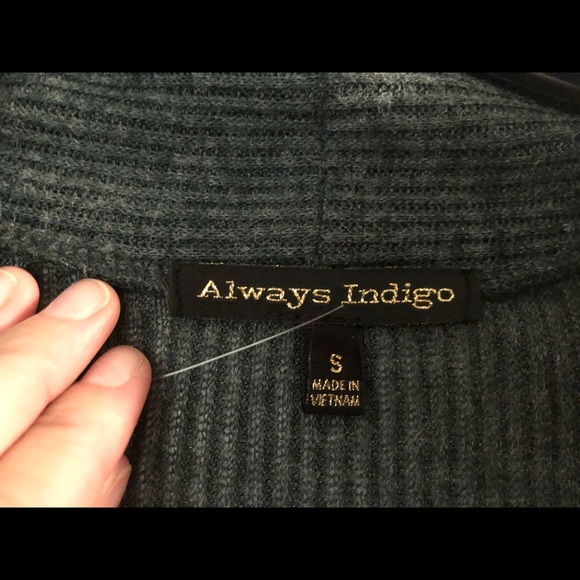 Sweater - Picture 2 of 5